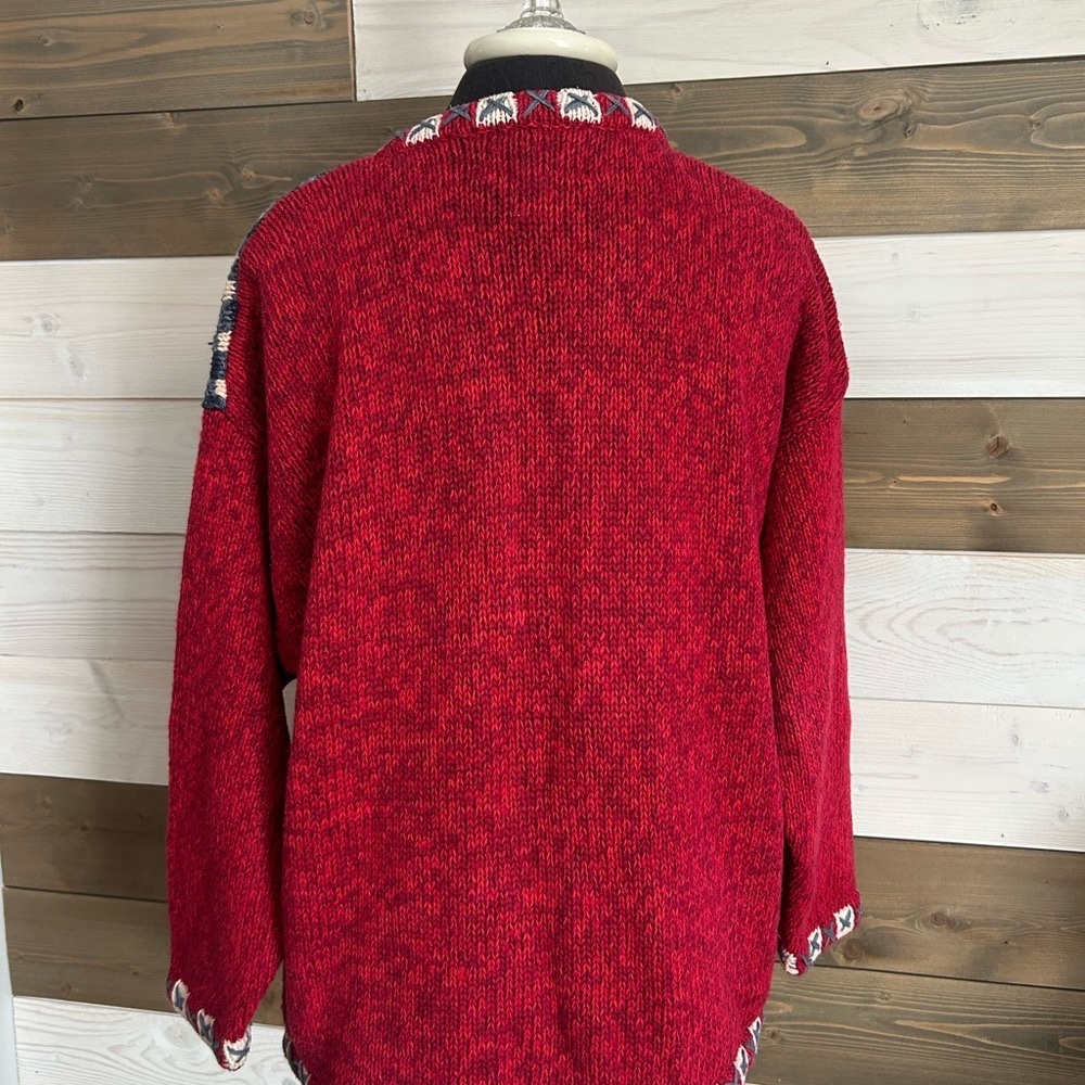 Heirloom Collectibles ⚜️ Red Cottage Themed Woven Vintage Cardigan Sweater - Picture 6 of 8
